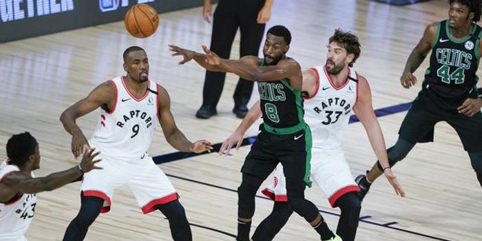  塔图姆35分绿军横扫猛龙  